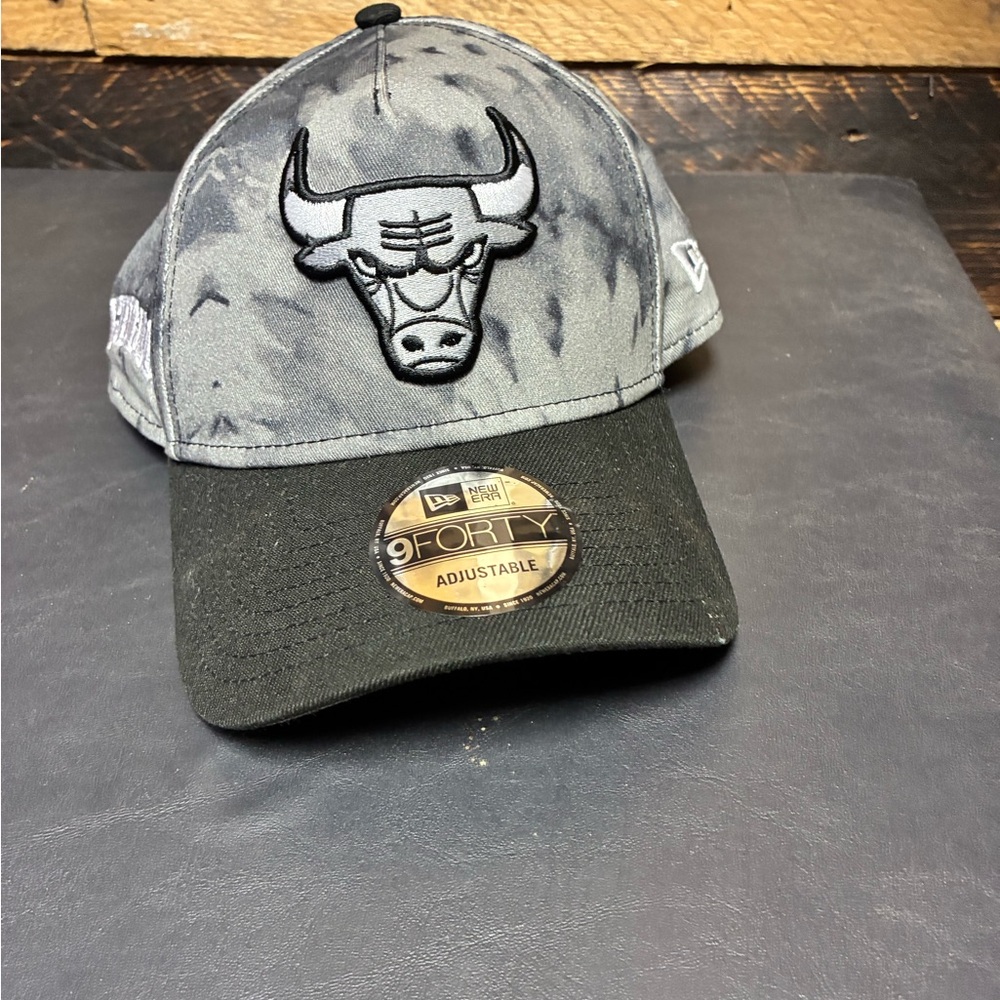 NBA Black and Gray Adjustable Cap Chicago bulls